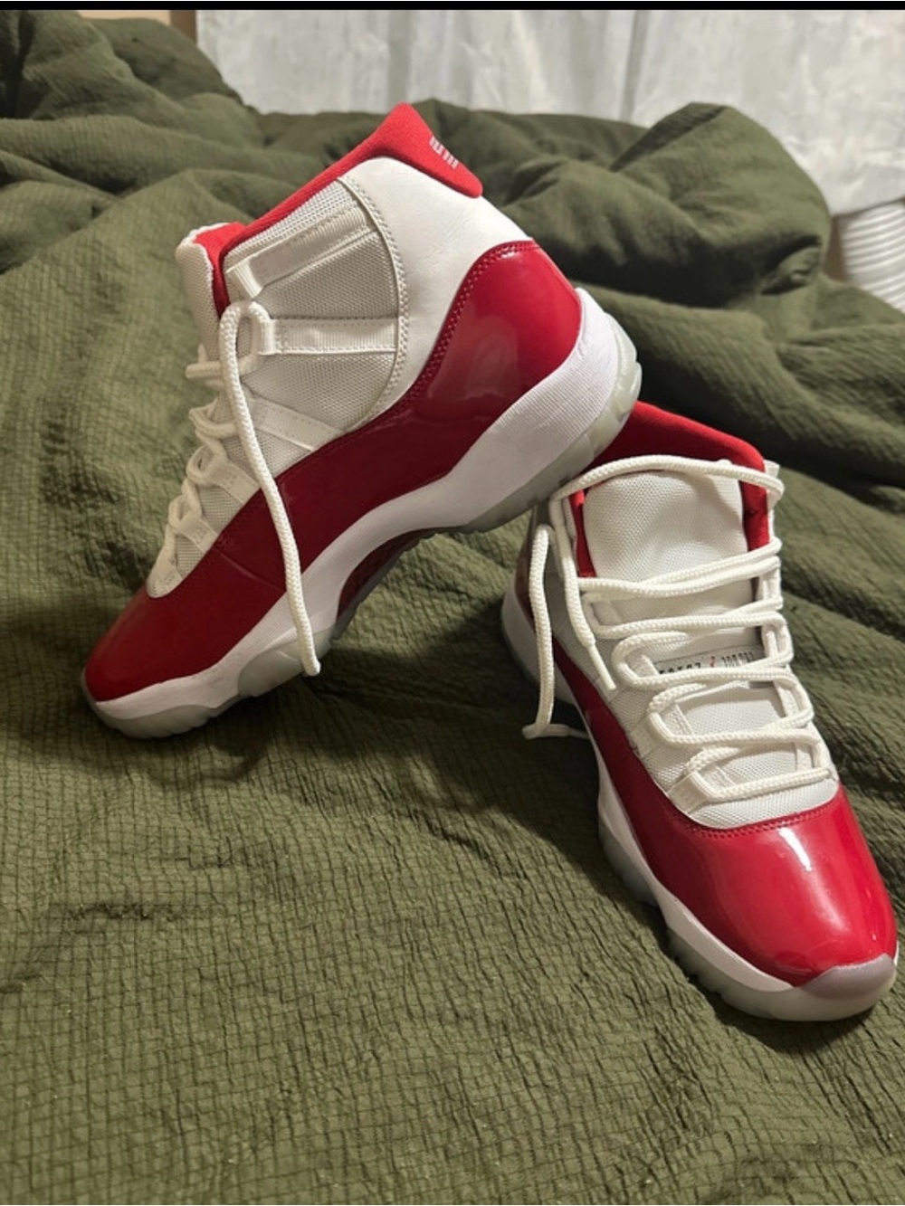 Jordan men High-Top Sneakers in Red and White - Picture 2 of 5
